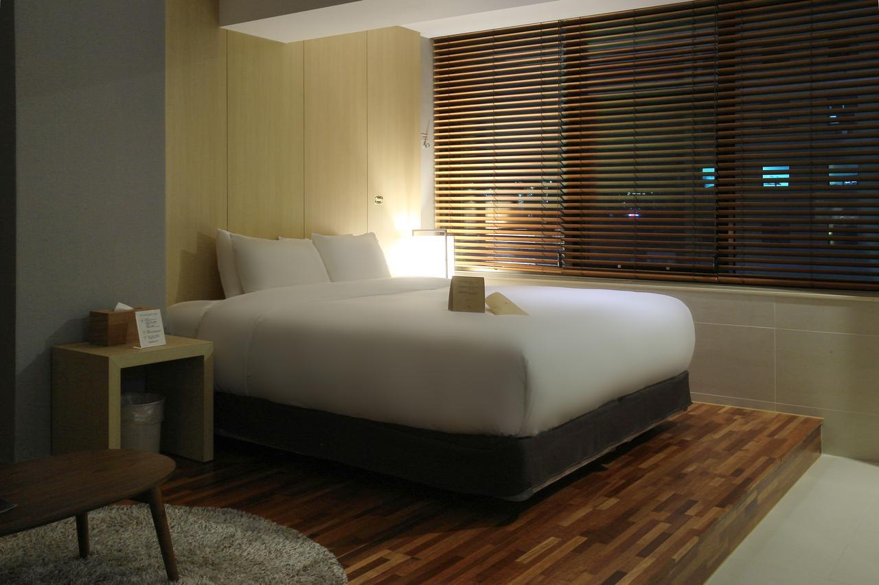 Suwon Top Cloud Hotel Bagian luar foto