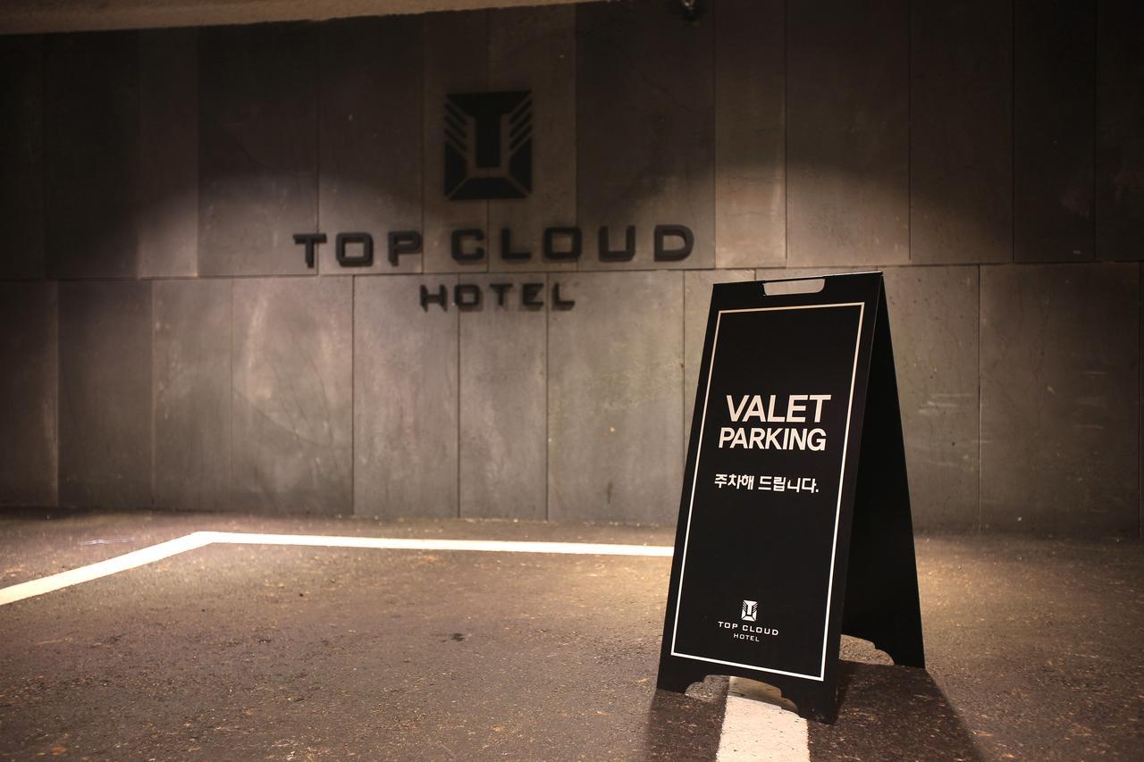 Suwon Top Cloud Hotel Bagian luar foto